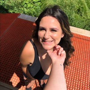 Meet your Posher, Alexandra